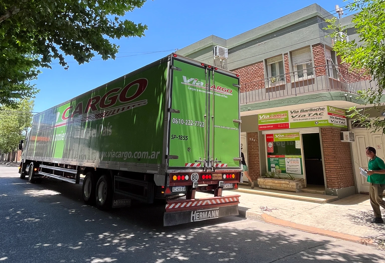Cajas de encomienda listas para despachar por Vía Cargo u otra empresa logística